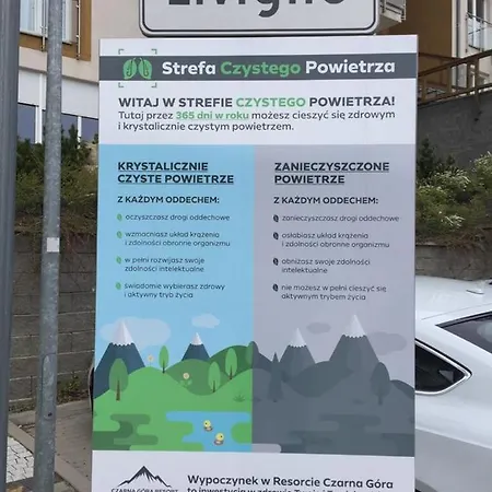 21 Czarna Gora アパート *