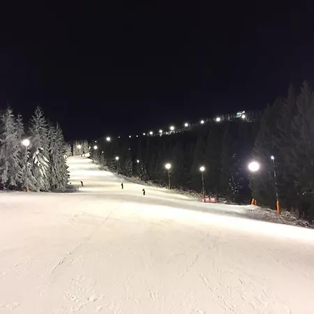 21 Czarna Gora シェンナ